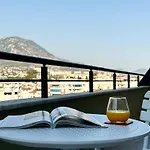 Qoople Excellence B55 Designer Duplex By The Sea Apartmán