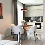 Qoople Excellence B55 Designer Duplex By The Sea * 阿拉尼亚
